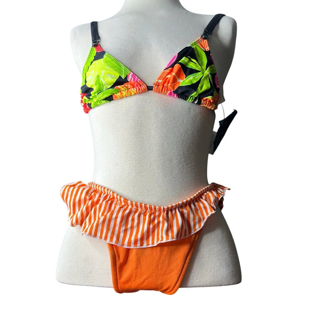 Vintage Y2K/90s Triangle Bikini Swim Suit Orange Floral Ruffle OP
Womens SZ s/M